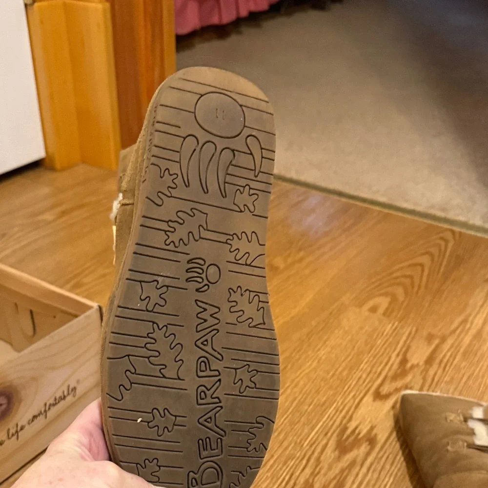 BearPaw Tan Boots with Cream Lining - Picture 4 of 7
